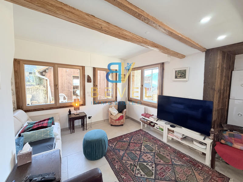 Maison - 324 m² - 5 pièces
