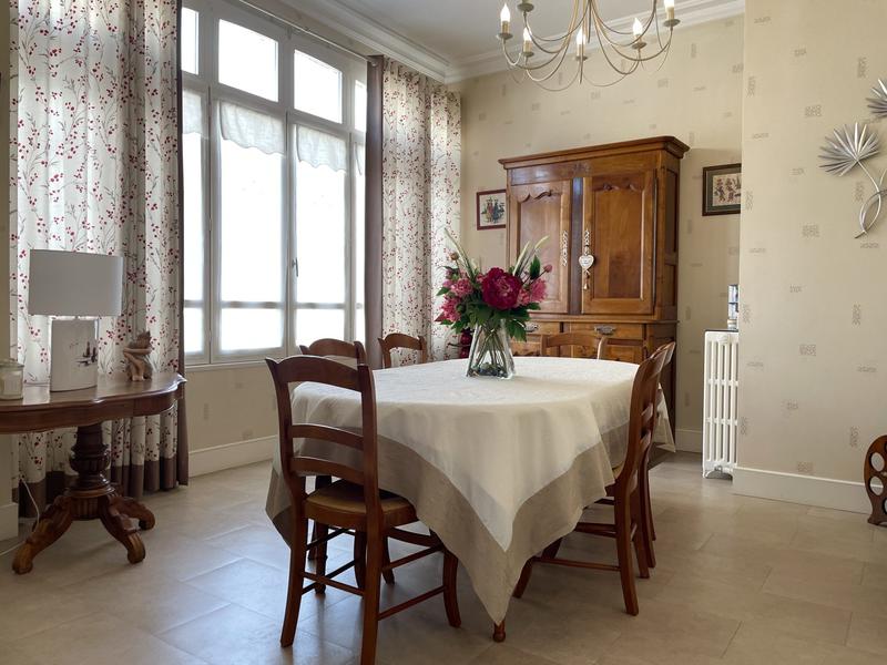 Maison - 157 m² - 8 pièces