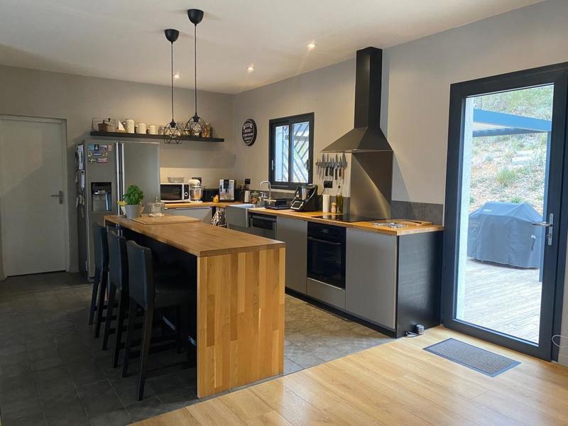 Villa - 232 m² - 8 pièces