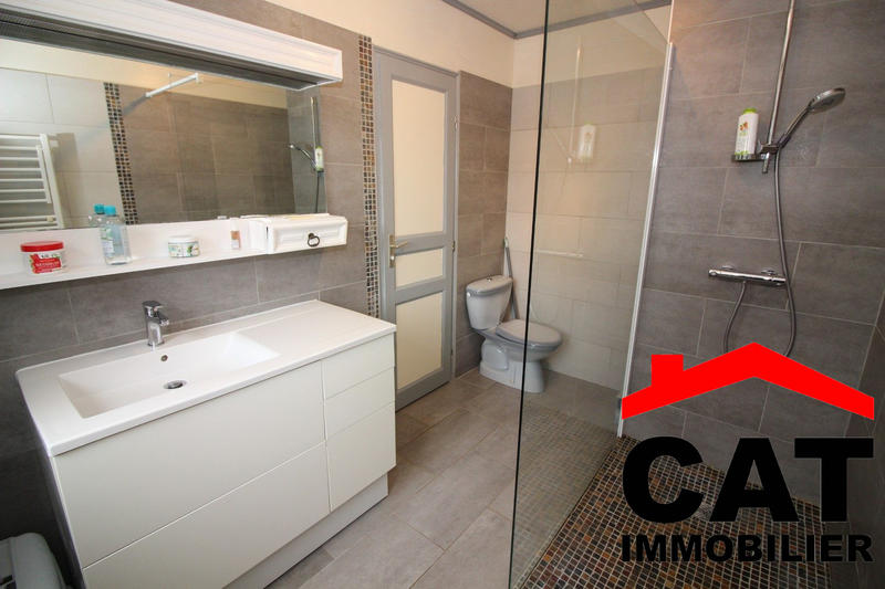 Maison - 191 m² - 8 pièces