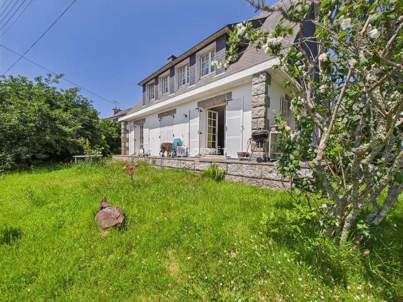 Maison - 140 m² - 6 pièces