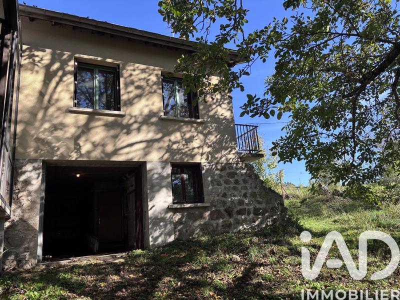 Maison - 212 m² - 4 pièces