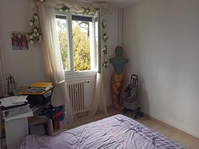 Appartement - 64 m² - 5 pièces