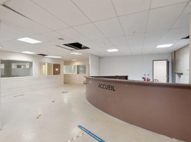 Local commercial - 664 m²