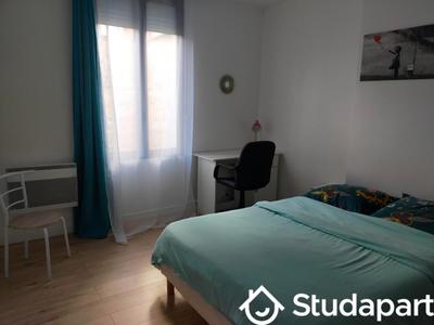 Chambre - 11 m² - 1 pièce