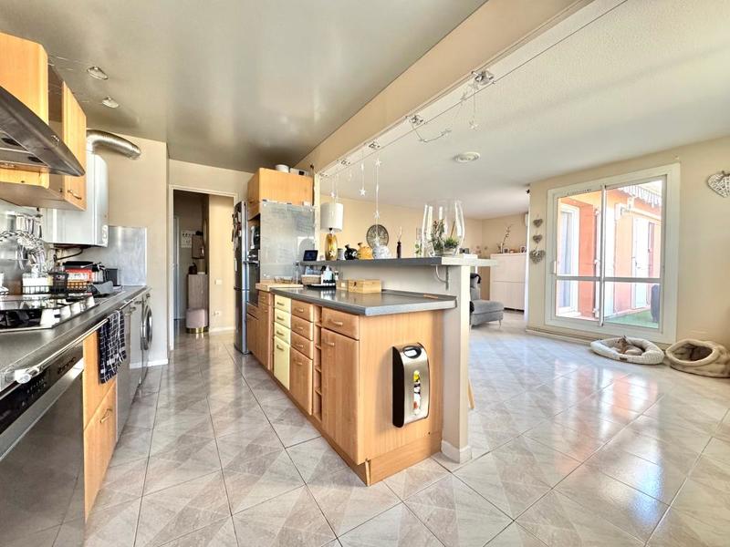 Appartement - 83 m² - 4 pièces