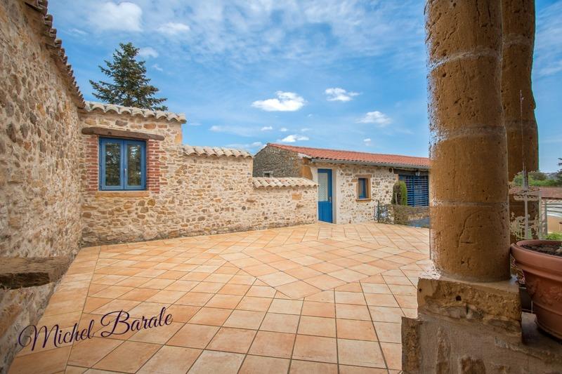 Maison - 208 m² - 8 pièces