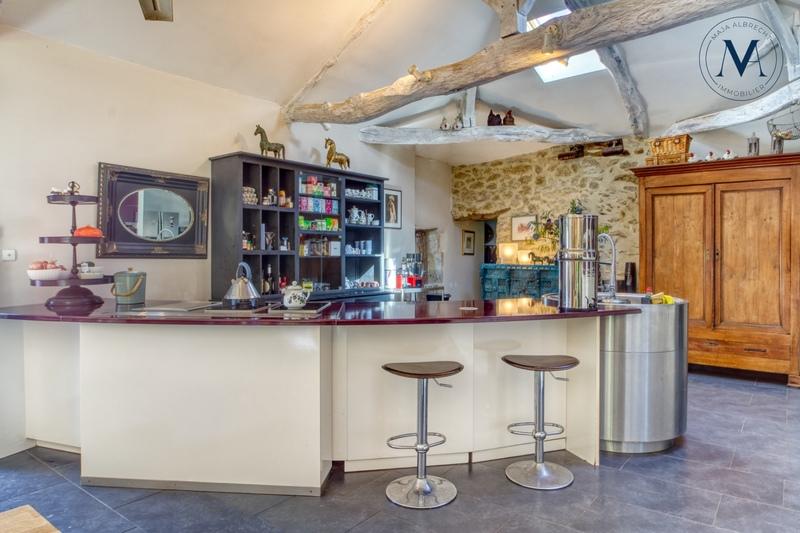 Haras - 400 m² - 7 pièces