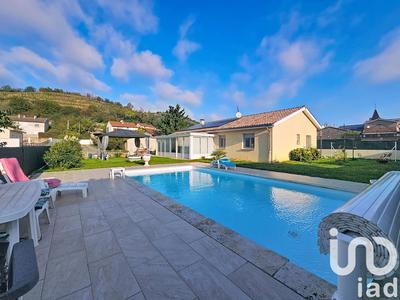 Maison - 107 m² - 4 pièces