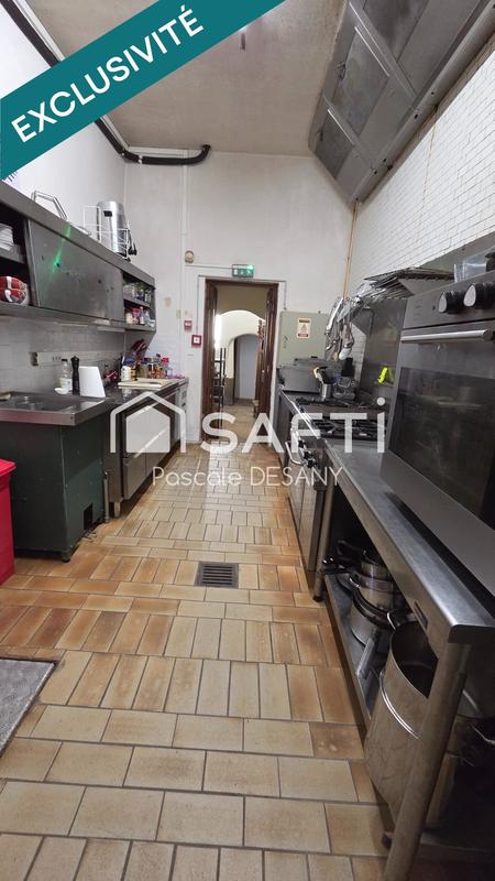 Local commercial - 800 m² - 15 pièces