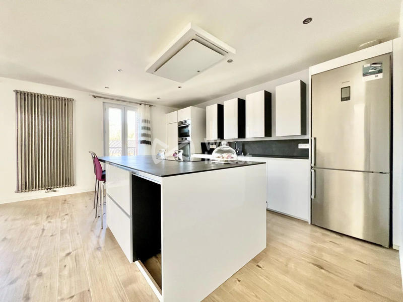 Appartement - 92 m² - 4 pièces