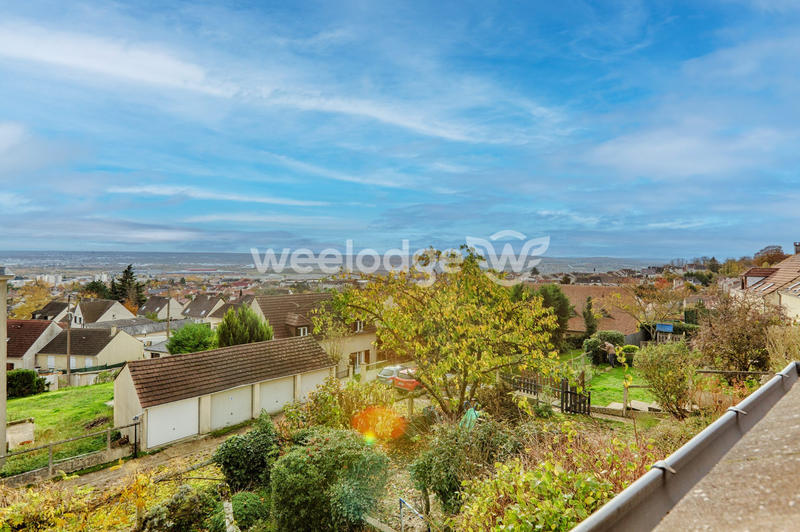 Maison - 138 m² - 5 pièces