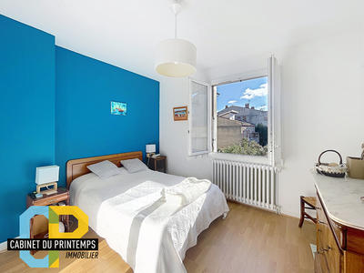 Maison - 254 m² - 12 pièces