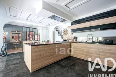 Maison de maîtres - 260 m² - 8 pièces