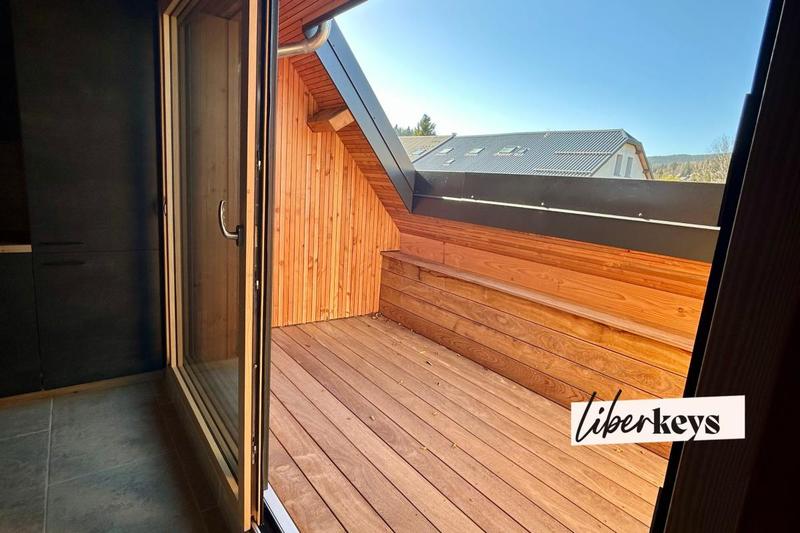 Appartement - 99 m² - 4 pièces