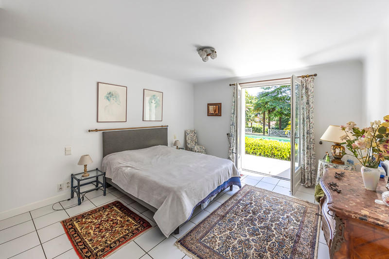 Villa - 255 m² - 6 pièces