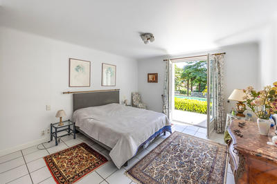 Villa - 255 m² - 6 pièces