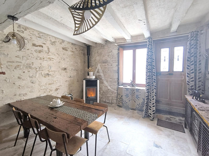 Maison - 96 m² - 5 pièces