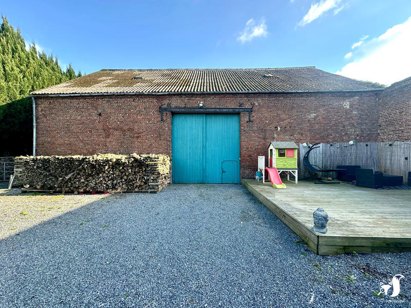 Maison - 210 m² - 6 pièces