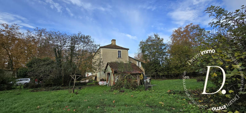 Maison - 200 m² - 4 pièces