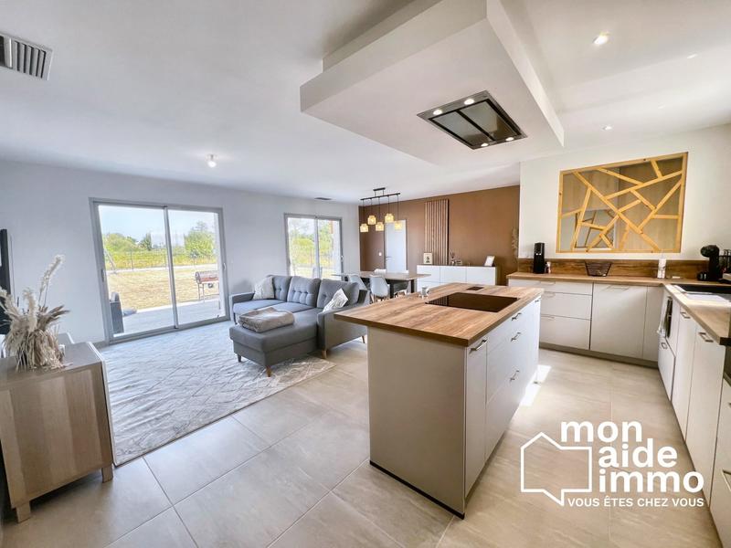 Maison - 100 m² - 5 pièces