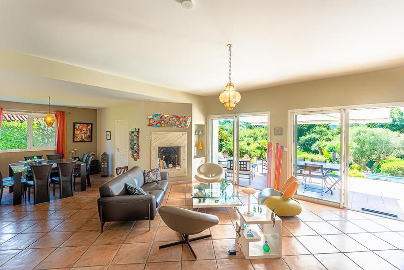 Maison - 197 m² - 6 pièces