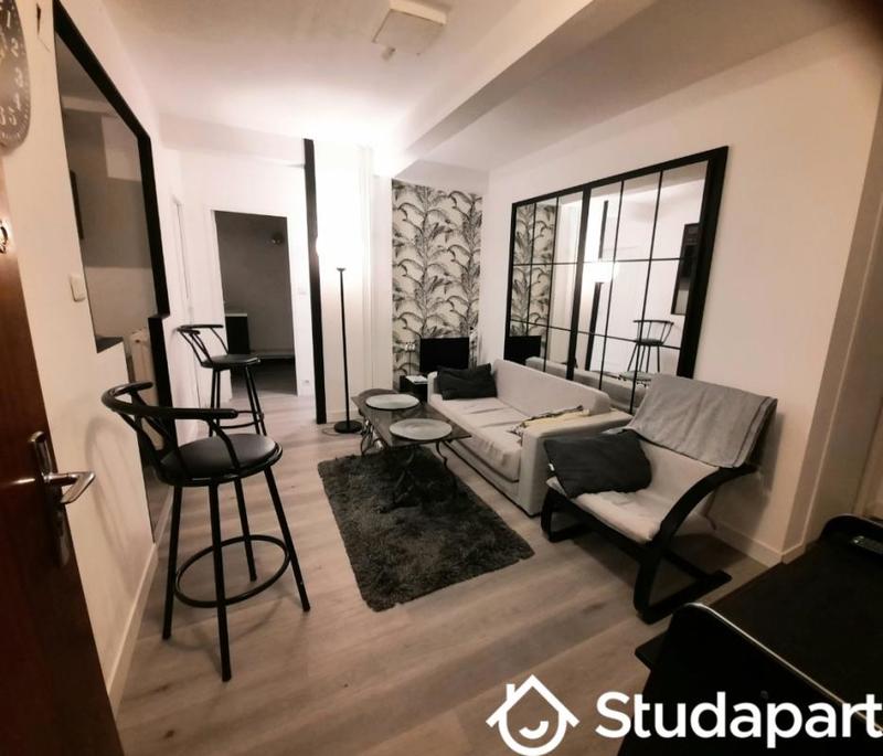 Chambre - 10 m² - 1 pièce