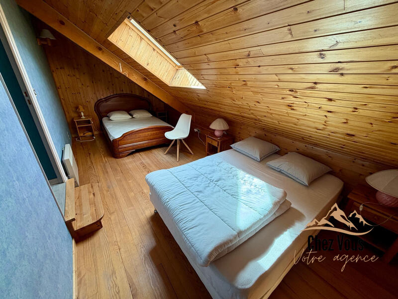 Maison traditionnelle - 97 m² - 6 pièces