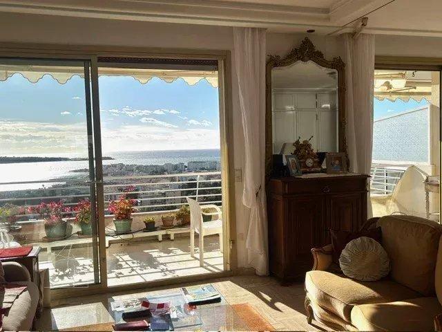 Appartement - 94 m² - 3 pièces