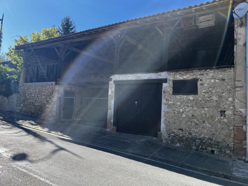 Maison - 200 m² - 3 pièces