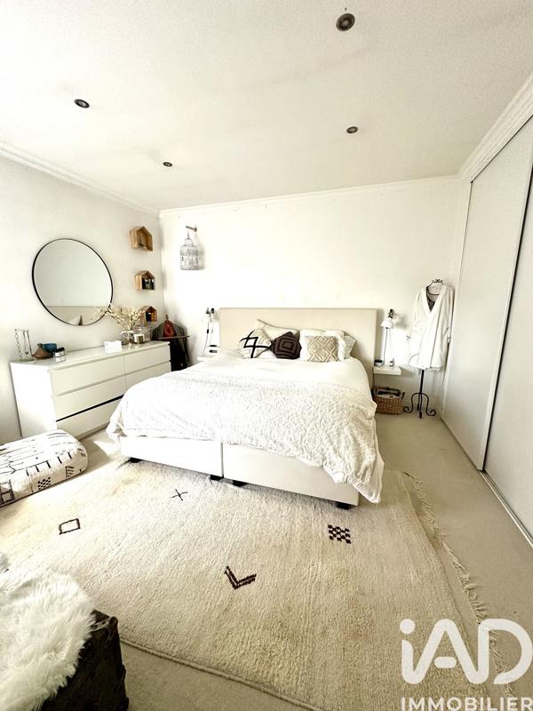 Maison - 200 m² - 6 pièces