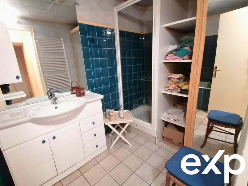 Maison traditionnelle - 141 m² - 6 pièces