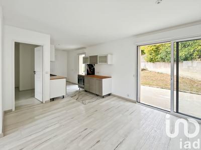 Maison - 97 m² - 6 pièces