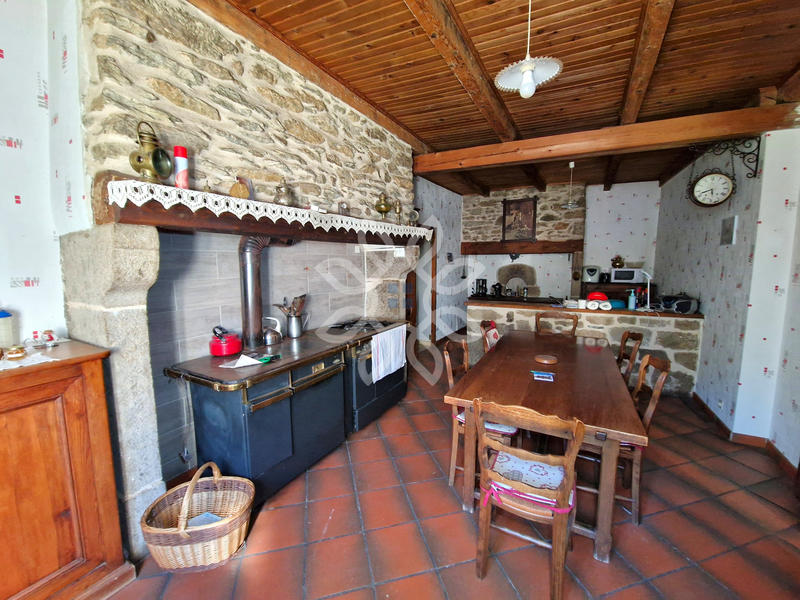Maison - 146 m² - 7 pièces