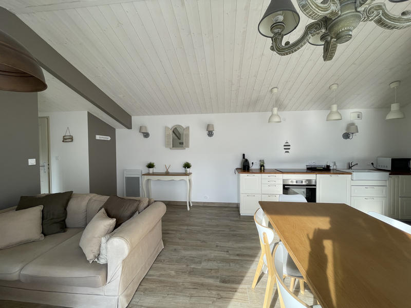 Maison - 90 m² - 5 pièces