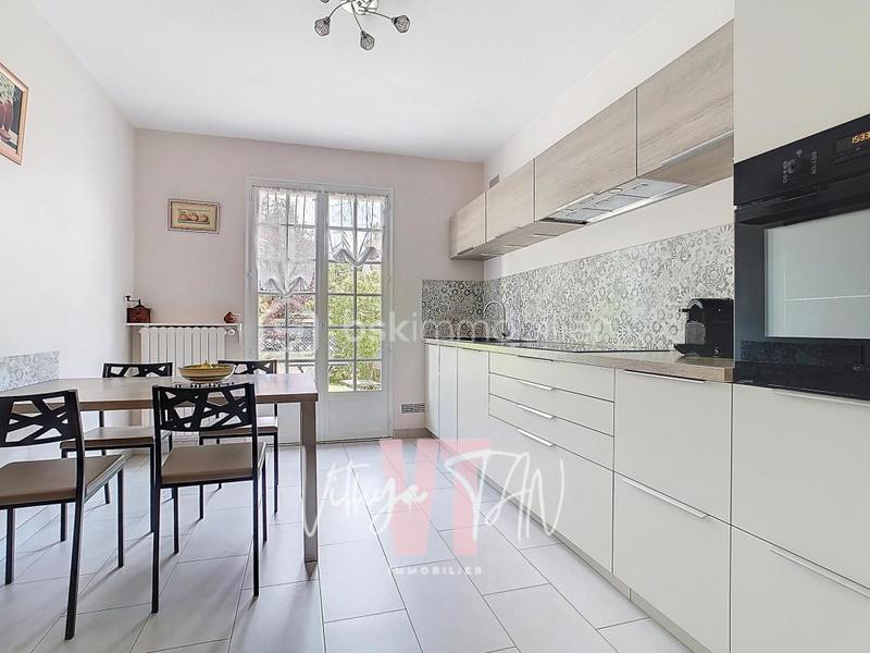 Maison - 159 m² - 5 pièces