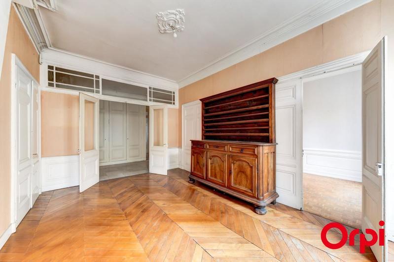 Appartement - 140 m² - 4 pièces