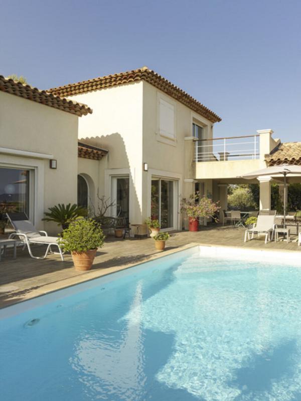 Maison - 204 m² - 8 pièces