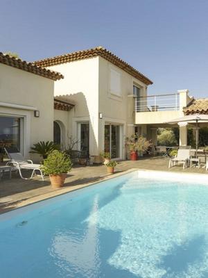 Maison - 204 m² - 8 pièces