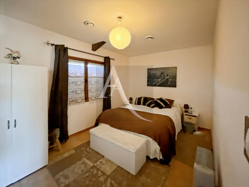 Maison - 170 m² - 8 pièces