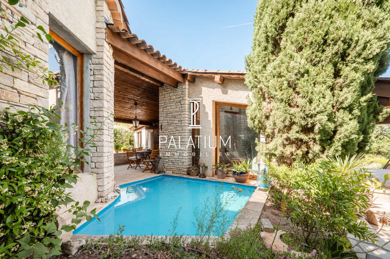 Maison ancienne - 235 m² - 8 pièces