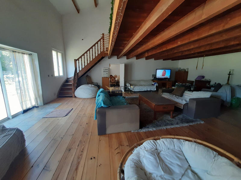 Mas - 300 m² - 10 pièces