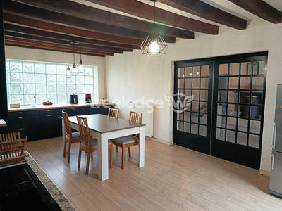 Maison - 163 m² - 5 pièces