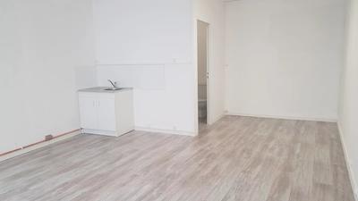 Magasins - 32 m² - 1 pièce