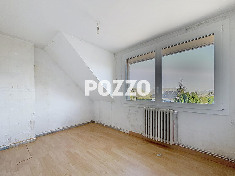 Maison - 96 m² - 5 pièces