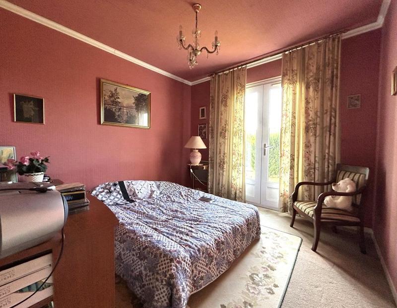 Maison - 90 m² - 5 pièces