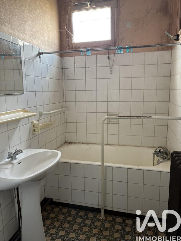 Maison - 240 m² - 7 pièces