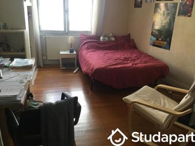 Chambre - 15 m² - 1 pièce