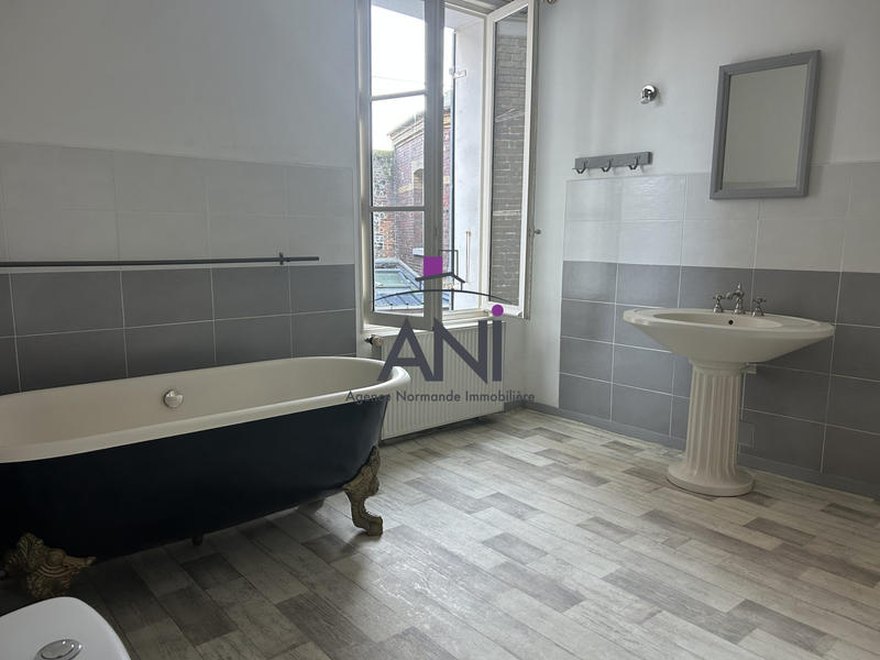 Maison - 122 m² - 4 pièces