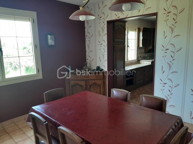 Maison traditionnelle - 160 m² - 8 pièces